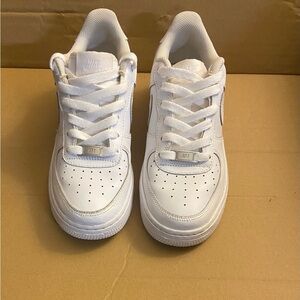 Nike-Air Force 1, Size 5Y(Grade School), Color-White